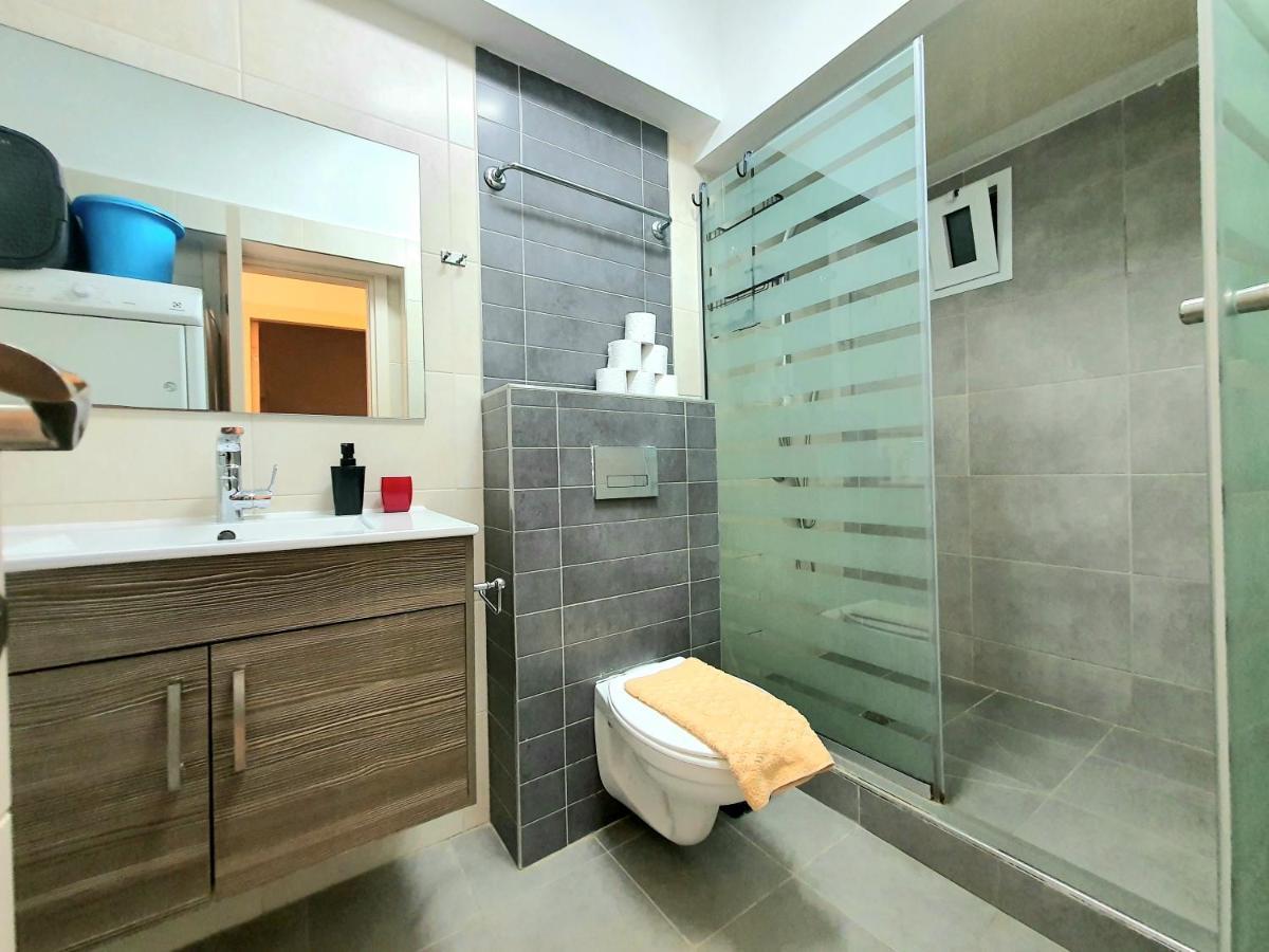 Barak Royal Suites 52 Garden - חמש דקות מהים ומהטיילת Eilat Buitenkant foto