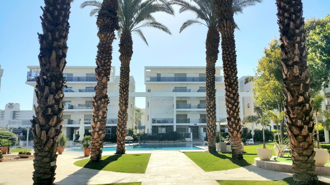 Barak Royal Suites 52 Garden - חמש דקות מהים ומהטיילת Eilat Buitenkant foto
